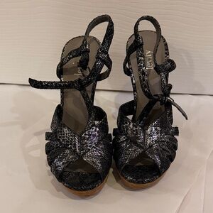 levity Black Metallic Textured Strappy Platform Heels